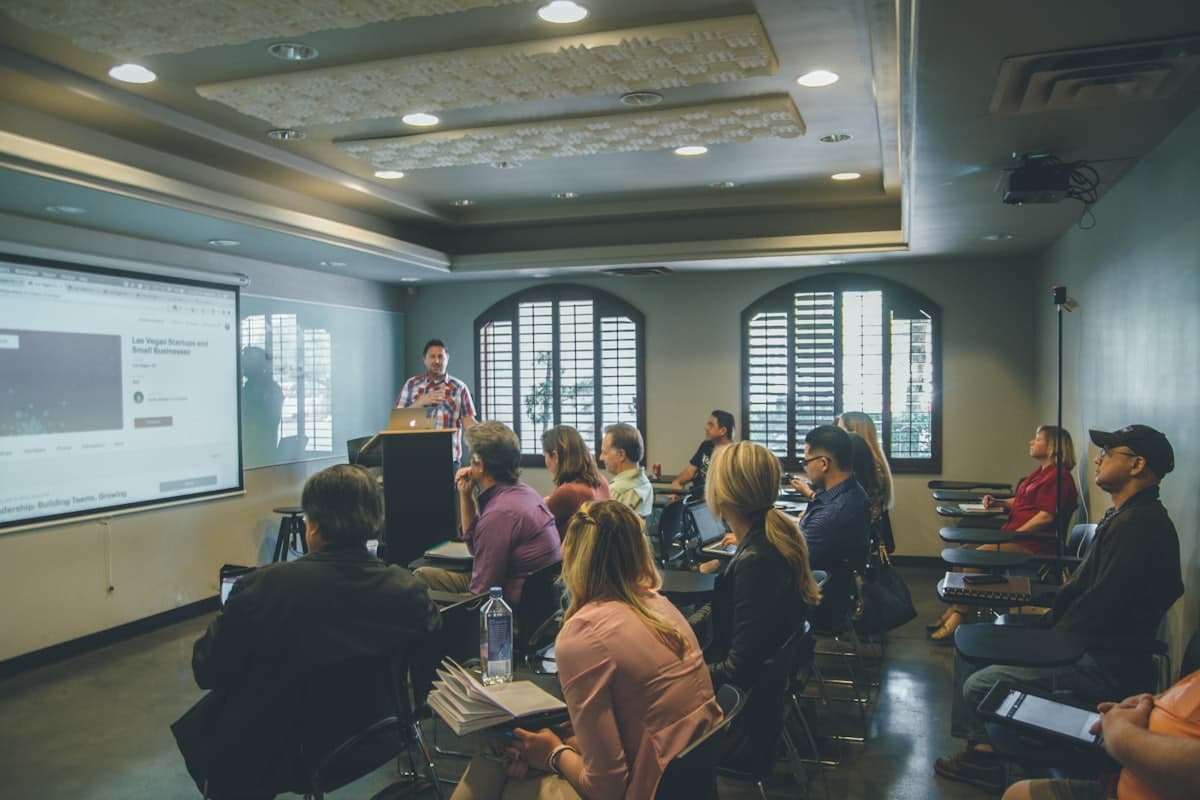 ChatGPT en TPE : 8 usages qui font gagner du temps